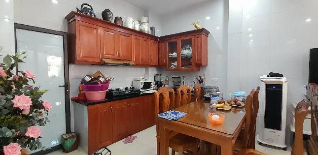 Nhỉnh 5 tỷ nhà Nguyễn Văn Cừ - Oto - 79 m2 - giáp cầu Chương Dương.