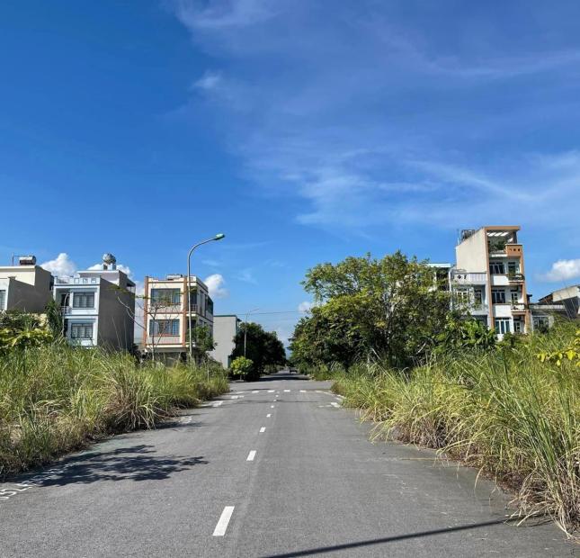 BÁN ĐẤT KĐT CAO XANH HÀ KHÁNH B. DT:375M2,MT:15M,TP.HẠ LONG