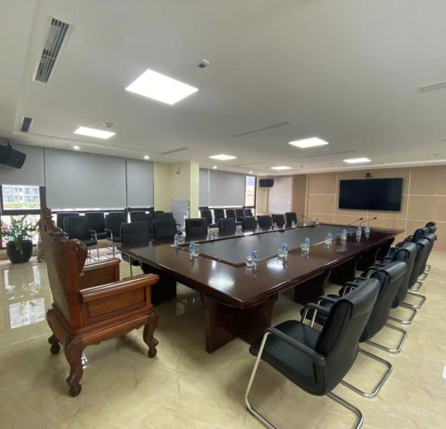 BÁN BUILDING: Hoàng Quốc Việt 291 m², Mặt Tiền 8m  170 tỷ ( O94 IO7 I689 )