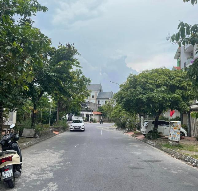 BÁN A10-25 KĐT C5,8 MỞ RỘNG,P.HỒNG HÀ. DT:118.25M2,MT:5M.H: TB !!!