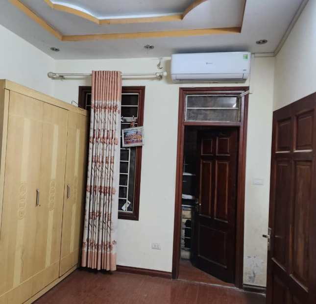 Bán nhà Phố Vọng-Hai Bà Trưng ,36m2 x 5 tầng,ô tô đỗ trước cửa,giá 3.3 tỷ
