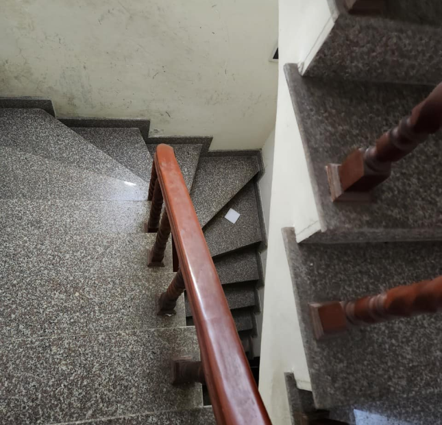Bán nhà Phố Vọng-Hai Bà Trưng ,36m2 x 5 tầng,ô tô đỗ trước cửa,giá 3.3 tỷ