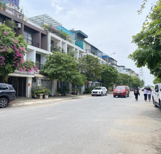 Bán Liền Kề Ao Sào - Mặt Phố Mới Thịnh Liệt - view Hồ Yên Sở- 70m, 4T