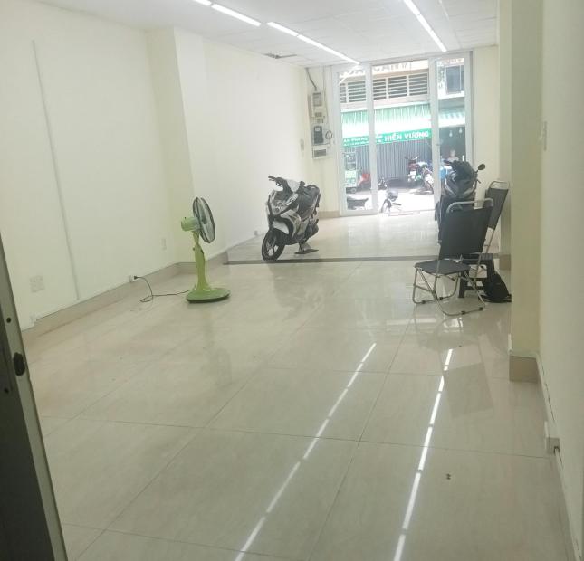 RẺ LẮM . Cho thuê mặt tiền 4.5x 16m  ngay chợ cô giang q1 , giá 22 triệu