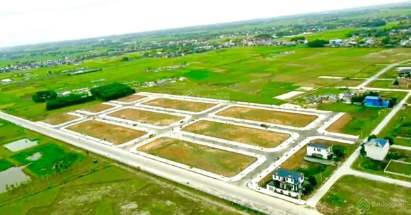 Vỡ nợ cần bán gấp lô đất mb79 thị trấn Tân Phong, sổ đỏ chính chủ.