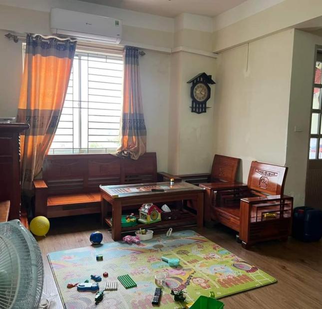 CC KDT ￼￼VIỆT HƯNG - LÔ GÓC-  KHU ĐÁNG SỐNG - HIẾM - DÂN TRÍ CAO