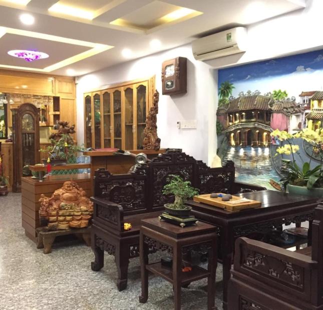 Nhà đẹp để ở - kinh doanh, kiên cố, HXH, vị trí gần trung tâm giá nhỏ