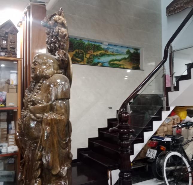 Nhà đẹp để ở - kinh doanh, kiên cố, HXH, vị trí gần trung tâm giá nhỏ