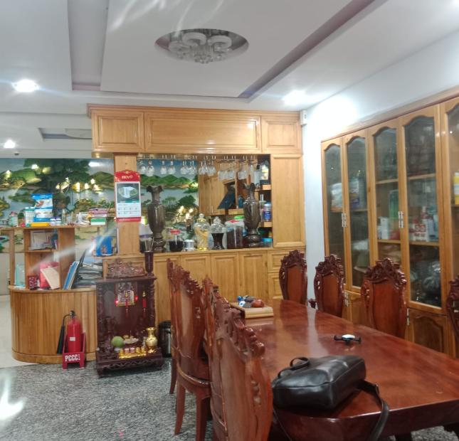 Nhà đẹp để ở - kinh doanh, kiên cố, HXH, vị trí gần trung tâm giá nhỏ