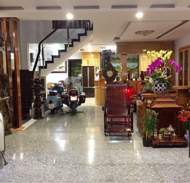 Nhà đẹp để ở - kinh doanh, kiên cố, HXH, vị trí gần trung tâm giá nhỏ