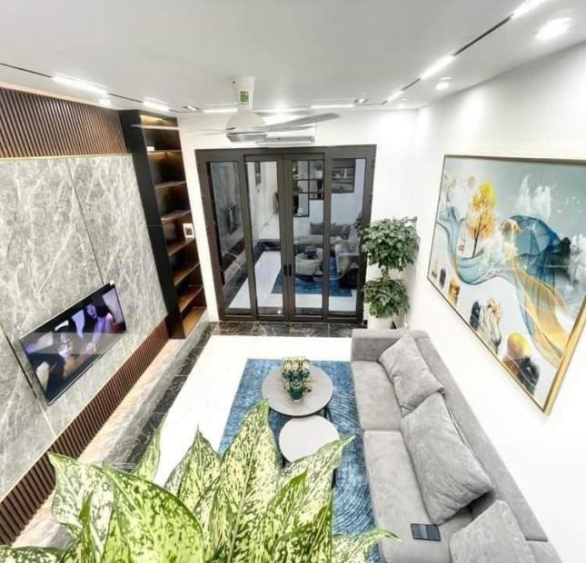 Còn 1 căn Lô Góc duy nhất nhà Hồng Tiến gần cầu Chương Dương giá rẻ nhất thị trường.