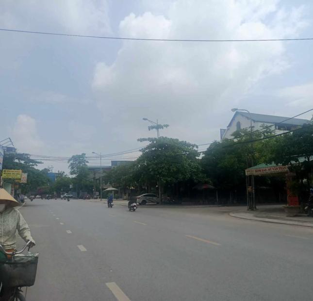 Bán nhà 2 tầng kinh doanh buôn bán đỉnh cao mặt tiền đường Nguyễn Trãi
