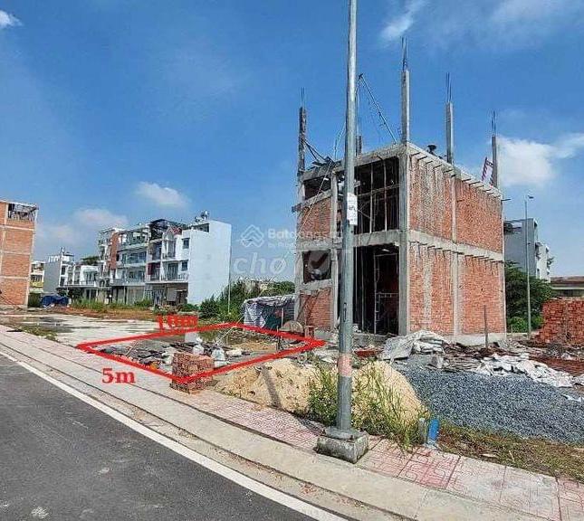 CHÍNH CHỦ BÁN LÔ ĐẤT 50M2 THỔ CƯ, GẦN CHỢ VÀ TRƯỜNG THPT NGUYỄN HỮU CẢNH, SỔ HỒNG RIÊNG.
