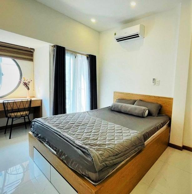 Nhà đẹp ở ngay ,Xe hơi đổ cổng  Nguyễn Duy Trinh - trung tâm TP Thủ Đức,  - Chỉ  4,2  tỷ