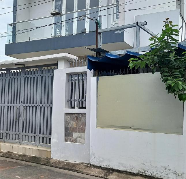 Nhà đẹp ở ngay ,Xe hơi đổ cổng  Nguyễn Duy Trinh - trung tâm TP Thủ Đức,  - Chỉ  4,2  tỷ