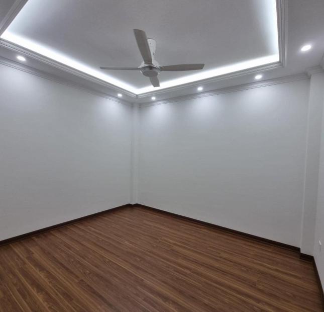 82m 5 Tầng Mặt Tiền 5.2m Phân Lô Vỉa Hè Rộng Kinh Doanh Đỉnh Ô Tô Tránh Dừng Đỗ Ngày Đêm Phố