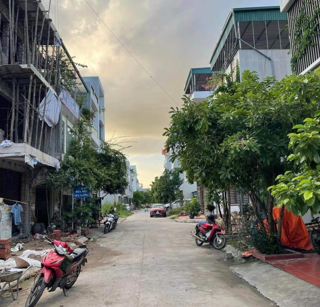BÁN ĐẤT KĐT PHÂN LÔ SAU CHỢ SATO,P.CAO XANH. DT:69.75M2 ĐẸP !!!