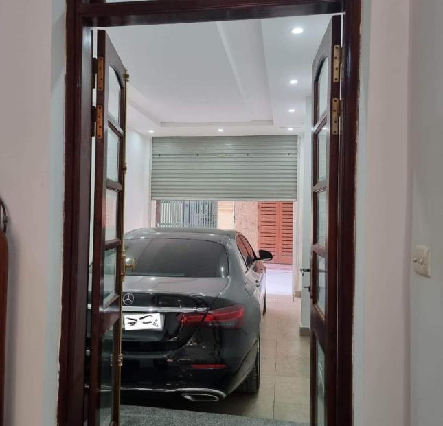 62m 5 Tầng Mặt Tiền 4m Nhỉnh 12 Tỷ Phố Trần Duy Hưng. Chủ Tự Xây Chắc Chắn. Ngõ Thông Tứ Tung Kinh