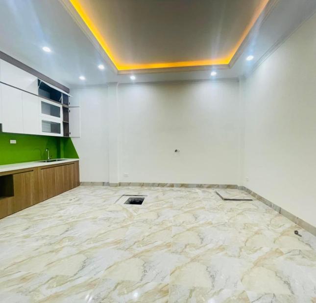 Nhà mới ô tô đỗ Phạm Ngọc Thạch dt 30m2x5t giá 4.3 tỷ 