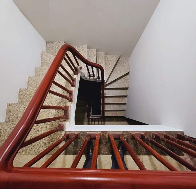 Dòng tiền 16 phòng khép kín ,9 tầng thang máy quận Cầu Giấy 70m2 x 5m mặt tiền x15 tỷ