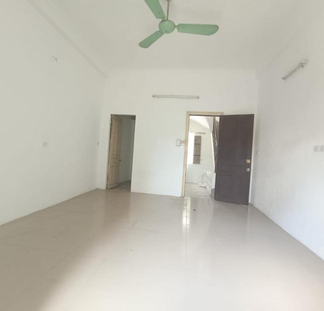 Hàng Bột - Đống Đa,60m2 x 3 tầng,giá 4.5 tỷ