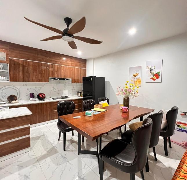 BÁN NHÀ 4 TẦNG MẶT ĐƯỜNG 25/4 SIÊU ĐẮC ĐỊA TP HẠ LONG. DT:60M2 !!!