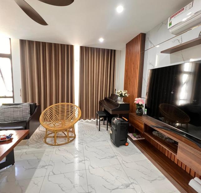 BÁN NHÀ 4 TẦNG MẶT ĐƯỜNG 25/4 SIÊU ĐẮC ĐỊA TP HẠ LONG. DT:60M2 !!!