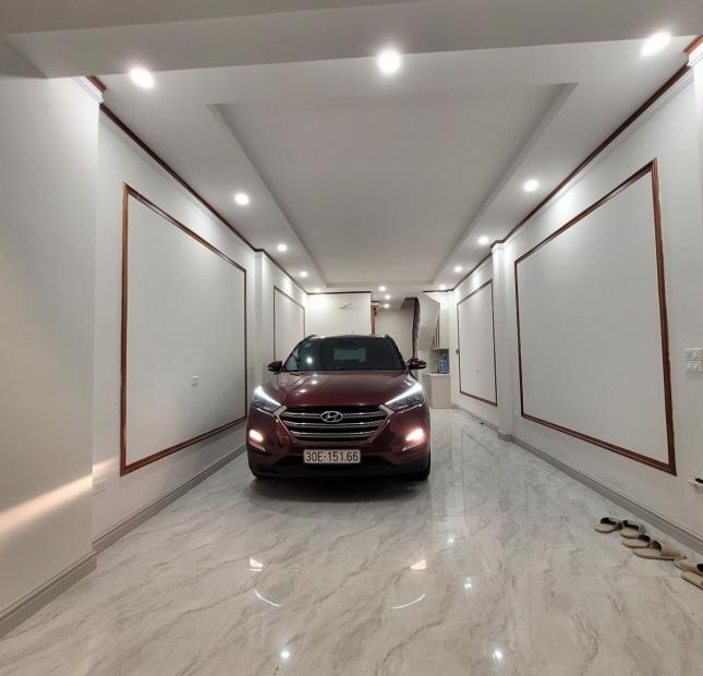 KHÚC THỪA DỤ - TRƯƠNG CÔNG GIAI - 50M2 X 7 TẦNG - THANG MÁY - MT4.1M VUÔNG ĐẸP - Ô TÔ 7 CHỖ VÀO