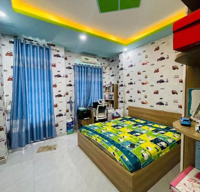 Cần bán nhà Phạm Văn Bạch, hẻm xe hơi, 2 tầng BTCT, 4tỷ55