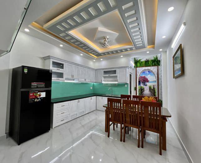Cần bán nhà Nguyễn Sỹ Sách, Tân Bình, xe hơi đậu trước cửa, tặng nội thất, giá 5tỷ7