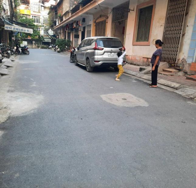  Bán nhà 40m2 Ngõ 139 Tân Mai, Hoàng Mai, Hà Nội. LH: 0345940494