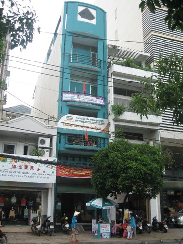 Bán căn nhà mặt tiền B6 P12 Tân Bình ngay gần A4 5,1m x 20m 1 hầm 5 lầu sân thượng