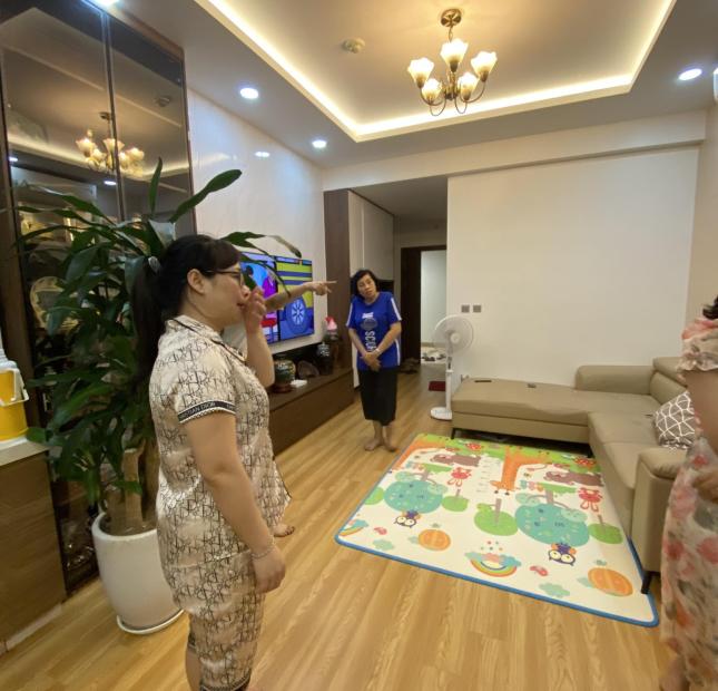 Chủ nhà gửi bán căn 2PN tràng an complex, giá 4 tỷ full đồ.
