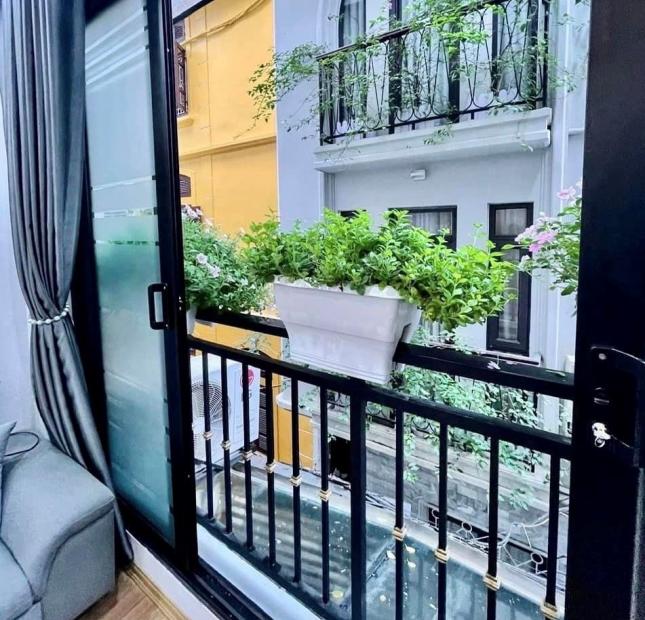 BÁN GẤP - PHỐ DỊCH VỌNG - 39Mx5TẦNG NHÀ ĐẸP- Ô TÔ, KINH DOANH 4,3 TỶ