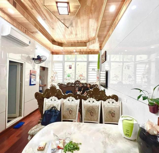 38m Mặt Tiền 5m Giá 3.2 Tỷ Phố Thụy Khuê Tây Hồ. Chủ Cần Bán Gấp Để Mua Chung Cư