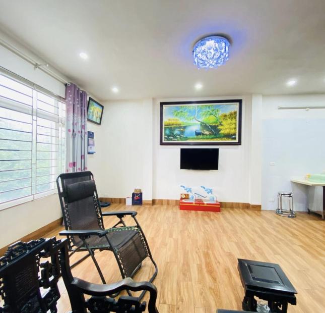 55m 7 Tầng Lô Góc Phố Hoàng Hoa Thám. Nhà Thang Máy Gần Ô Tô Giá Đầu Tư. Chủ Cần Bán Gấp.