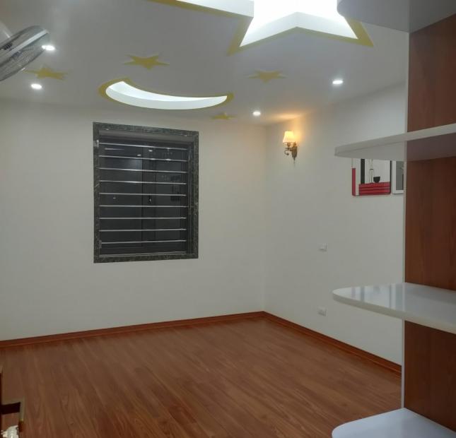 Chính chủ bán căn hộ CT3 Dương Đình Nghệ 142m2 Giá 35tr/m2 Đầy đủ nội thất 0904870265