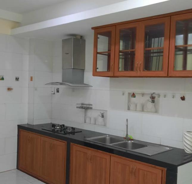 Bán nhà 3 tầng, HXH thông, sổ A4, Trần Quang Diệu, Q3, TN 18 tr/th, 3PN, 3WC, 68m2, 8.5 tỷ