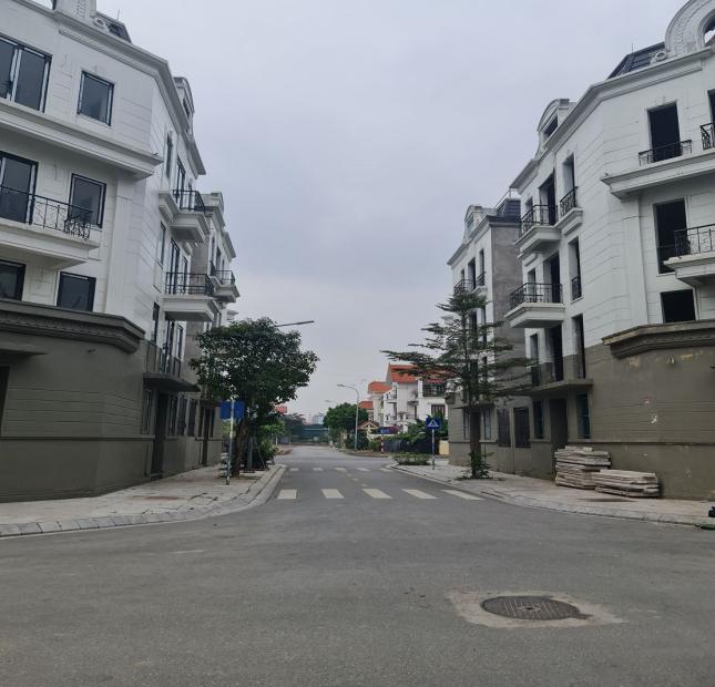 Bán Shophouse 300m2 sàn tại Trâu Quỳ, Gia Lâm, Hà Nội.