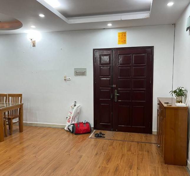 cho thuê chung cư sảnh sát 113 - Trung Kính, 115m, 3 phòng ngủ, 14 triệu/tháng