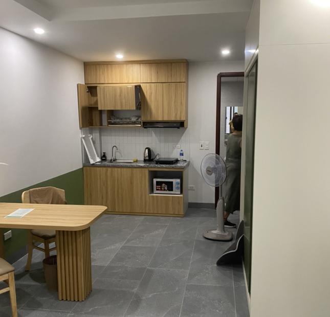 Cho thuê Căn Chung cư mini tại Nguyễn Đình Thi, Tây Hồ. Cách hồ 8m View thoáng. Chỉ 7tr 