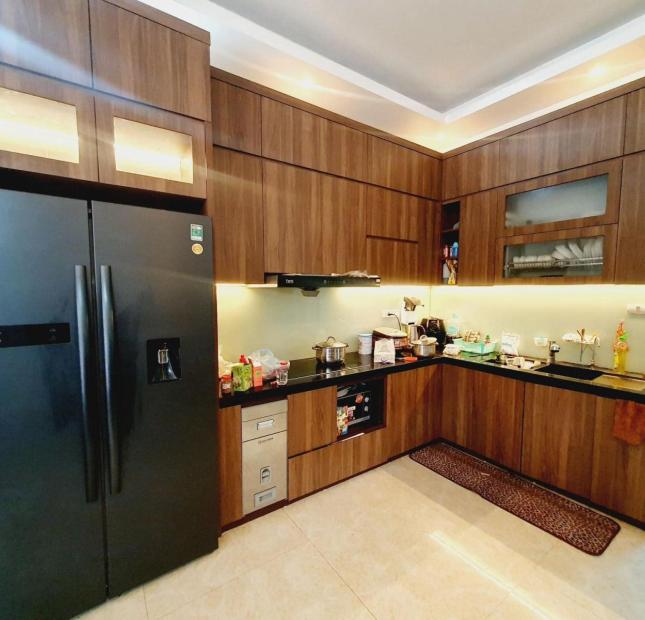 NHÀ ĐẸP GIÁ HỜI ,TỨ LIÊN 50M2 4 TẦNG , THOÁNG MÁT CHỈ NHỈNH 4 TỈ