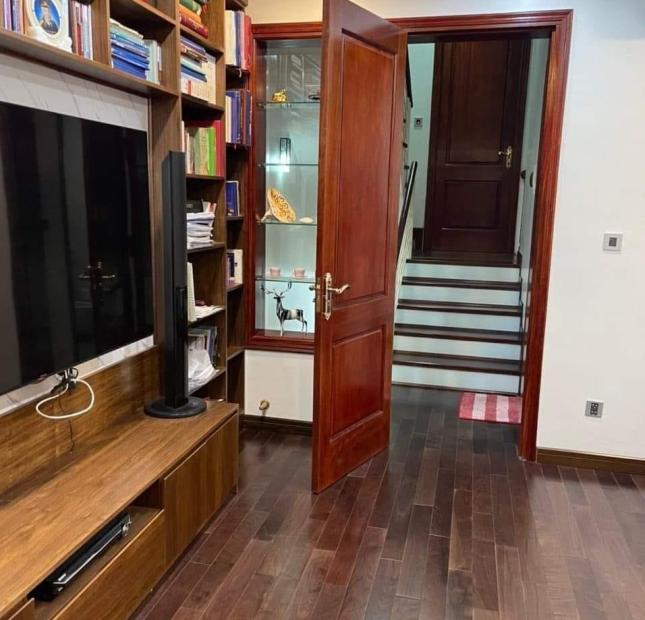 PHÂN LÔ, Ô TÔ VÀO NHÀ PHỐ VIP THÁI HÀ, VỈA HÈ, KINH DOANH, NHÀ ĐẸP 40/50M2*6T*11.8 TỶ.