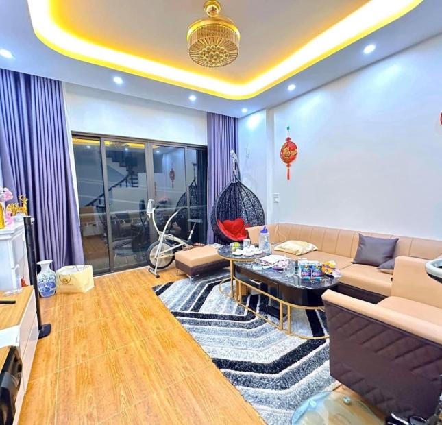 Siêu hiếm bán nhà riêng Vũ Phạm Hàm phân lô 60m² - KD - Mặt tiền 5m5 - ôtô, giá 12 tỷ 5 (thương lượng).