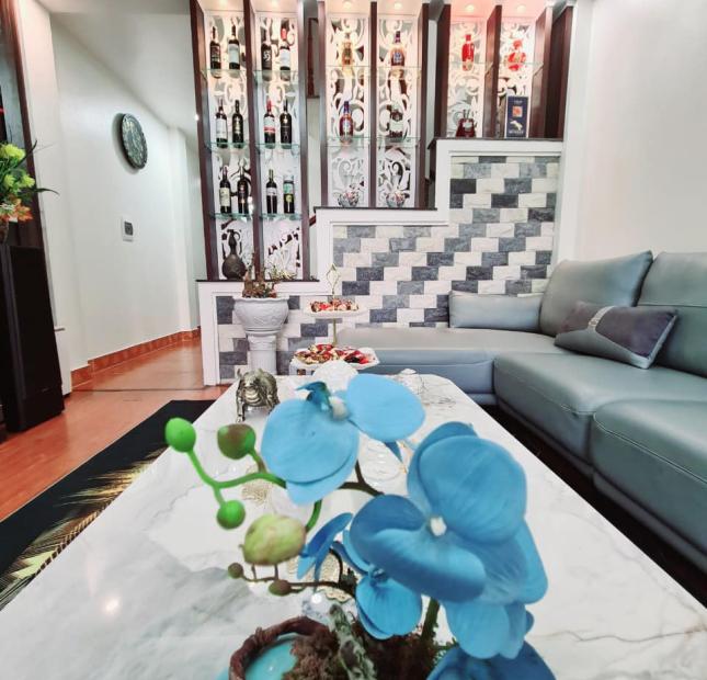 BÁN NHÀ 3.5 TẦNG MẶT ĐƯỜNG LÊ LỢI,P.YẾT KIÊU. DT:60M2,MT:4M KINH DOANH