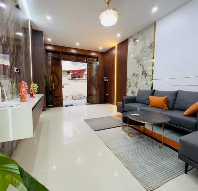 BÁN NHÀ NGÕ 279 HOÀNG MAI 34M × 5T Ô TÔ. KINH DOANH NGÀY & ĐÊM. CHỈ 4 TỶ HƠN