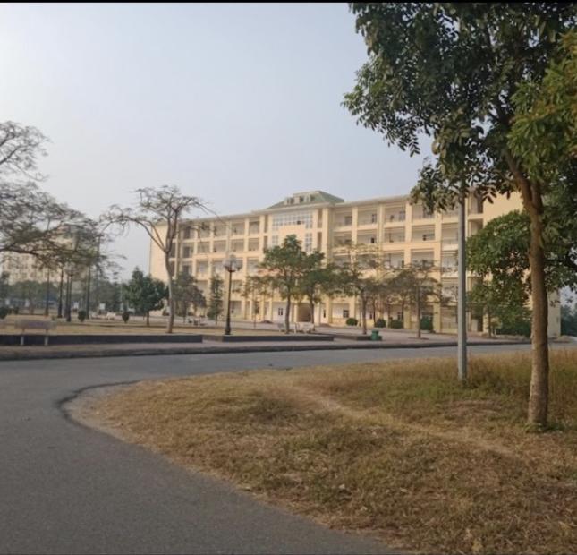 Chuyển nhượng trường nghề Hà Nội 4,7 ha 5 tầng mt 100m giá 145 tỷ. LH em Thúy 0365904086 