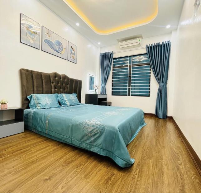 Bán Nhà Đại Từ - Hoàng Mai , DT 39m2, 4 Tầng , Giá hơn 4 Tỷ , hai Thoáng , full nội thất 