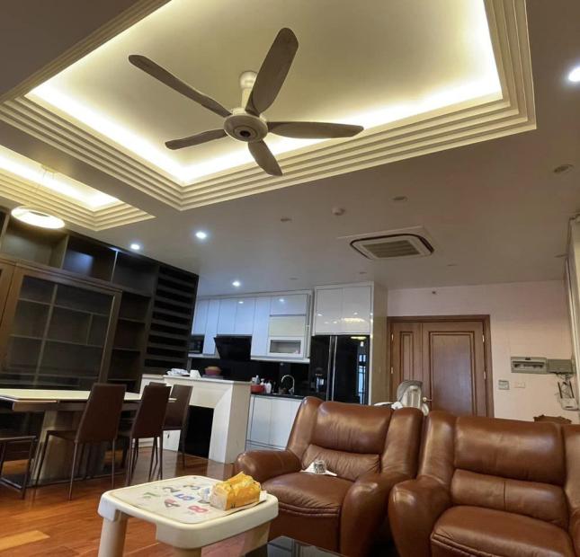  ĐẸP ĐỘC ! Bán chung cư Tòa Eurowindow Multi Complex 27 Trần Duy Hưng 100m 2PN Tặng nội thất hơn 1 ty giá 4.x ty CG