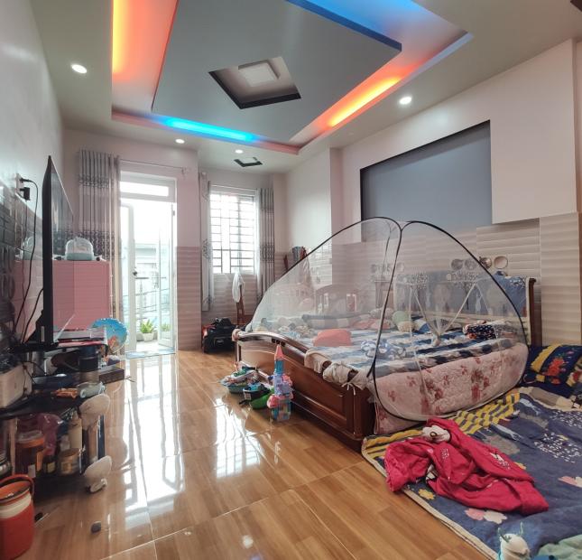 Bán nhà Mễ Cốc,P15,Quận 8 , 110m2 1 trệt, 3 lầu,sân thượng. chỉ 5 tỷ4